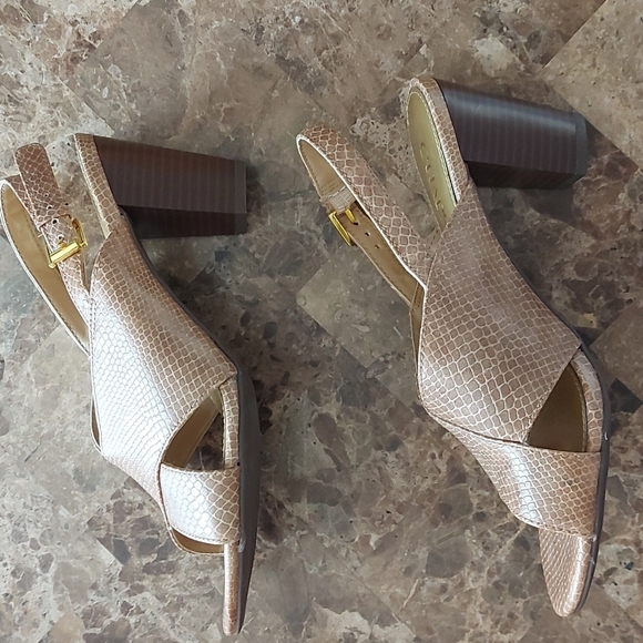 Chaps Lavinia shoes, EUC, size 6.5B - Picture 6 of 6